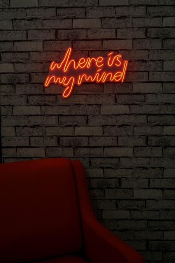 Dekorativ Plast Led Belysning Where Is My Mind - Rød