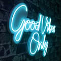 Pikkukuva 1 / 7: Koristeellinen muovinen led-valaistus Good Vibes Only 2 - Sininen