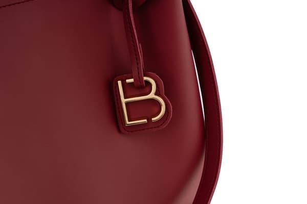 Olkalaukku 275 - Claret Red