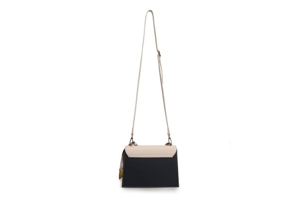 Crossbody Bag 918 - kermanvärinen, tummansininen