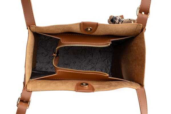 Mulepose 352 - Tan