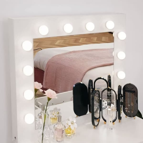 Stort moderne kosmetisk sminkebord, speilbelysning