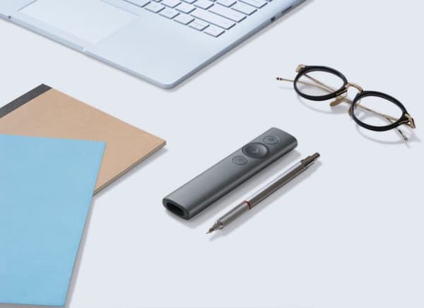 Logitech Spotlight - præsentationsfjernbetjening, sten