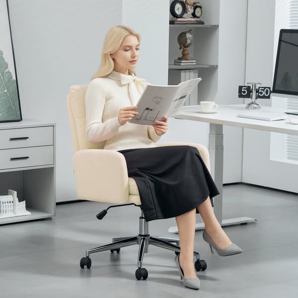 Kontorstol Ergonomisk skrivebordsstol med armlæn, lammeuldslook, højdejusterbar drejestol med vippefunktion, polstret hjemmekontorstol, cremehvid |