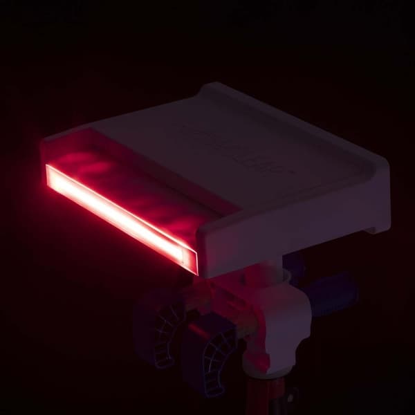 Allasvesiputous LED-lampulla Bestway 58619