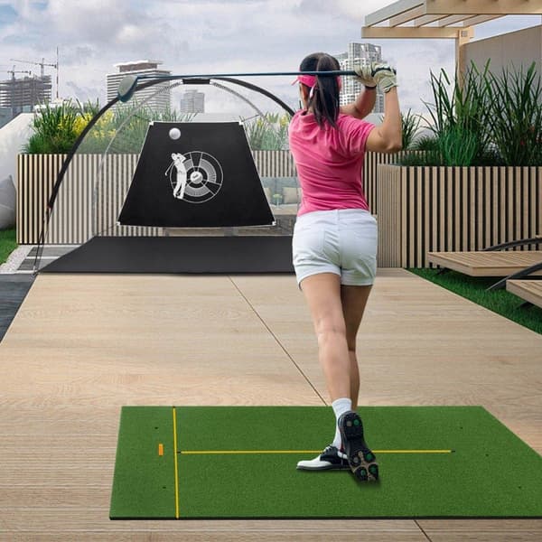 Golfträffmatta med 2 gummi-tees, 2 inriktningsstavar och 6 tee-lägen, 152 x 92 cm, tjocklek 32 mm