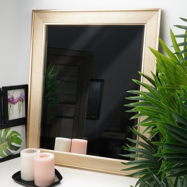 Rektangulär väggspegel i guld 49,5x59,5 cm