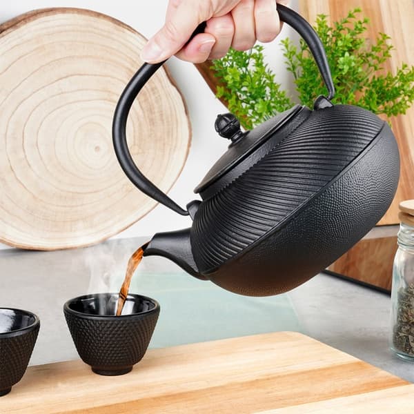 Vattenkokare med infusor, gjutjärn, emaljerad, CAST LINE, 1 l