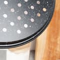 Miniatyrbild 4 av 8: Perforerad granit pizzapanna 28 cm