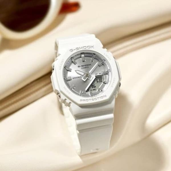CASIO G-SHOCK Mod. OAK COMPACT SUNSET GLOW SERIE - WHITE