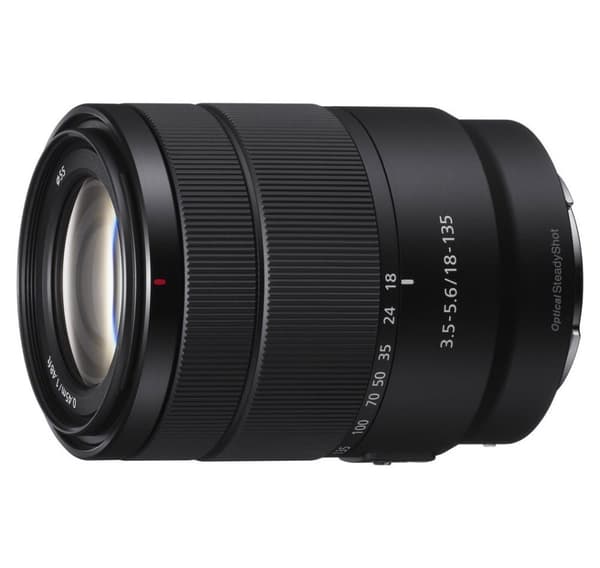 Sony E 18-135mm f/3.5-5.6 OSS-objektiivi, musta