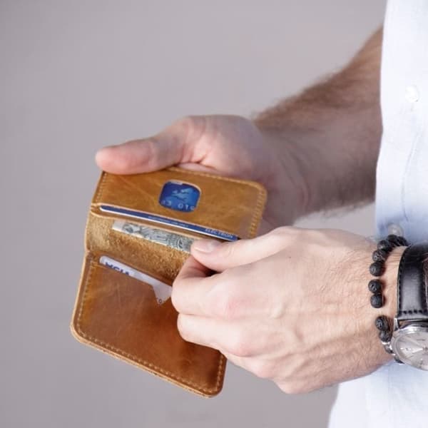 Tunn läder plånbok för män SOLIER SW11 SLIM BROWN