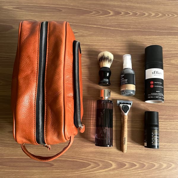 Elegant kosmetikkveske i skinn SK04 Solier brun vintage