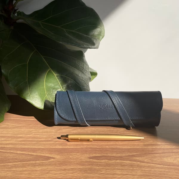 Solier SA52 Navy Blue Tied Læder Penalhus