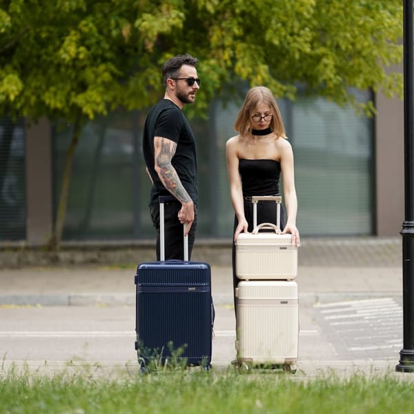 Pieni hyttimatkalaukku Solier Nokiro 20' S - tumma beige