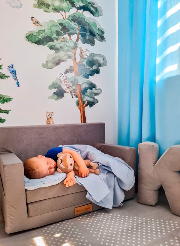 Kokoontaitettava persoonallinen vaahtomuovisohva lastenhuoneeseen