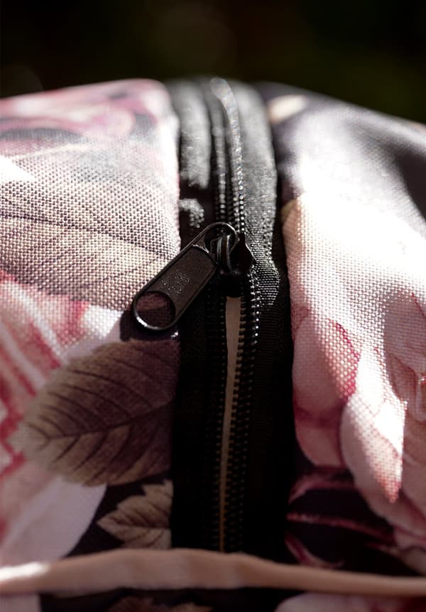 Cocoon Hanging Swing Cushion - Svart med rosor