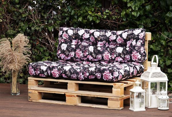 QUILTAD TRÄDGÅRDSKYDDAR för europallar 120x80 + 120x40 rosor