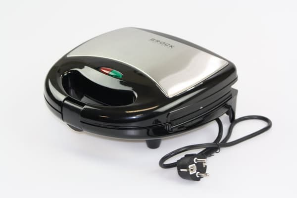 Voileipägrilli SSM 2004 SS, (voileipä/vohveli/pähkinä) 750W