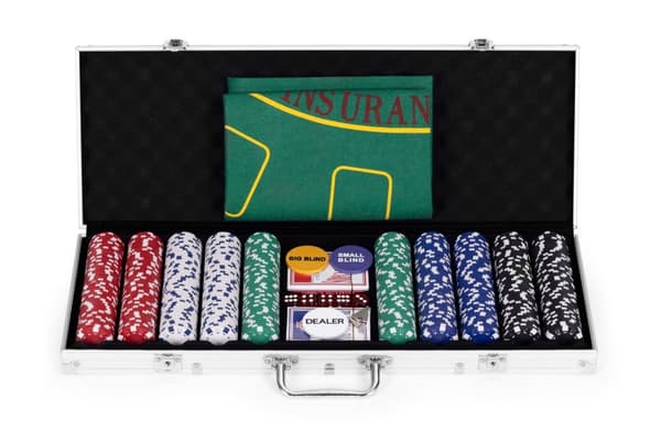 Poker- og blackjack-sæt – 500 jetoner, 2 sæt kort, terninger, spillemåtte, låsbar kuffert