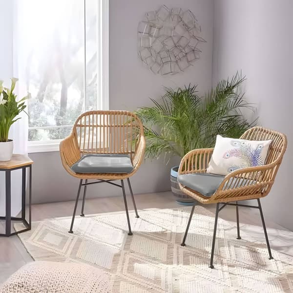 Havemøbelsæt med rattanlignende finish – stole, bord + puder MultiGarden