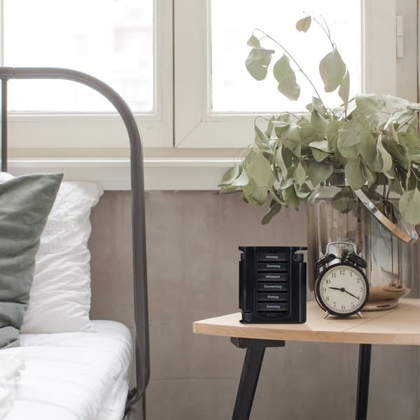 7 päivän pillerirasia, jossa jokaisessa 4 lokeroa
