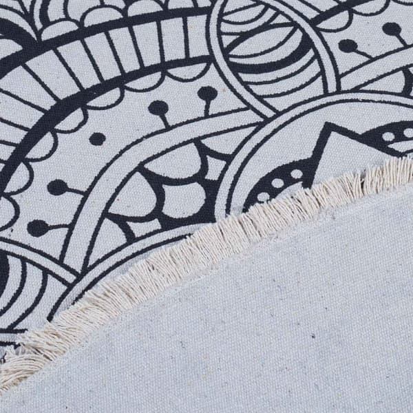 Rundt tæppe med mandala design