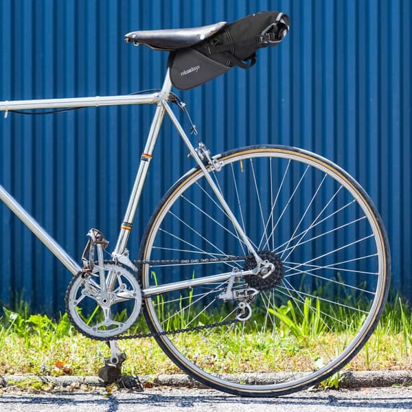 Stor cykelsadeltaske