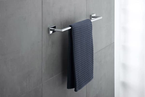 Krok - kam - hängande ring - Duravit ögonbult - 0099591000 - Krom handdukshängare 60 cm