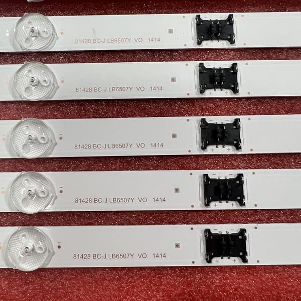 LED-taustavalaistusnauhasetti, 12 kappaletta, 3V, 694 mm pituus