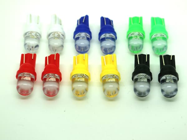 T10 w5w Led med 1st Flux-led 12000k chip 12v DC  2-pack