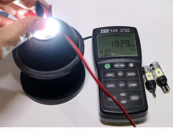 T15 W16W 921 912 906 backljus Led 1900 lumen 6000K 2st