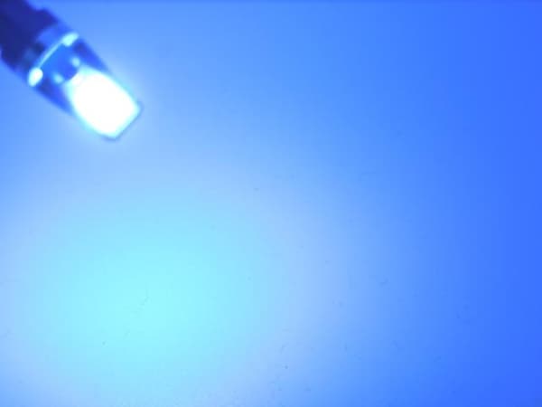 T10 w5w isblå Led lampor Canbus m. COB chip 2-pack