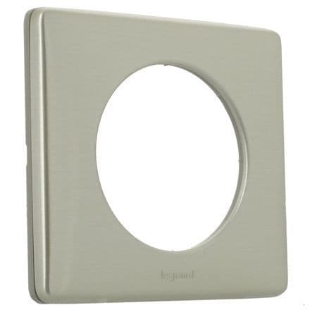 Céliane platta 1 stolpe Titanium