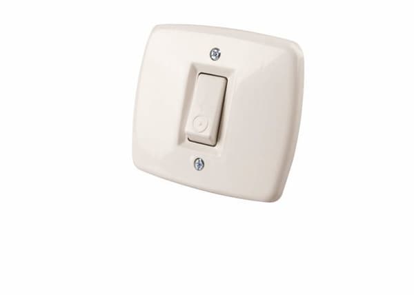 Poly pool switch - PP0132X - SC infälld 10A knapp. Rund, elfenben (ral 1013)