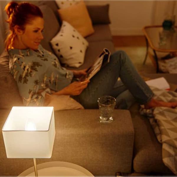 Philips Smart Pære Hue White Color Ambiance B39 E14 Hvid
