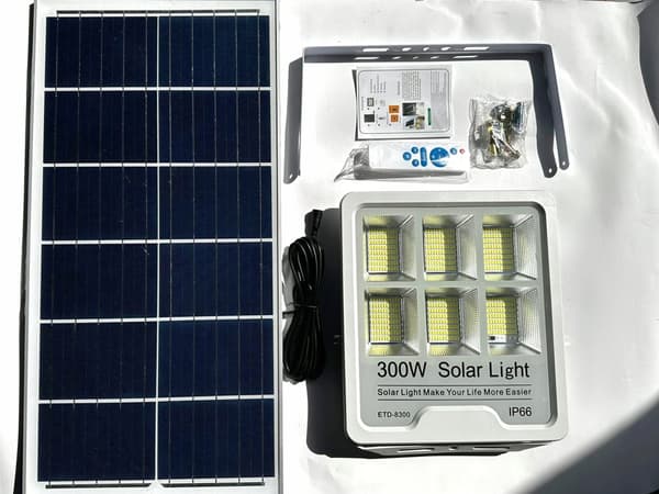 STÆRK STOR SOLARLAMPE LED GADEHAVE FJERNBETJENING HALOGEN SOLAR PREMIUM