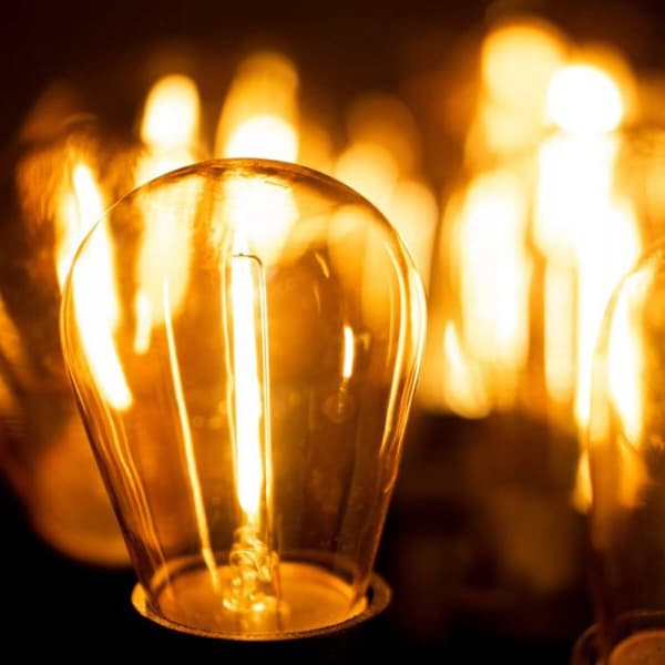 LED-pære med filament 1W ST45 E27 2700K til guirlander
