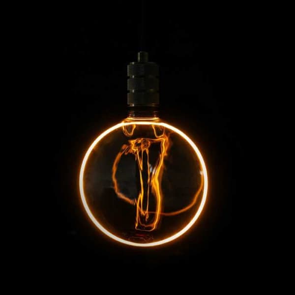 LED-pære SERIE ZERO 4W 100lm E27 G130 Røg