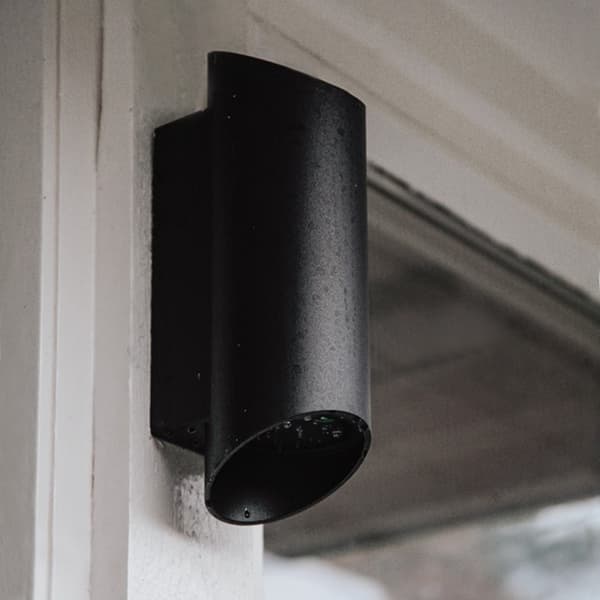 Namron Arya round vegglampe dobbel GU10 sort