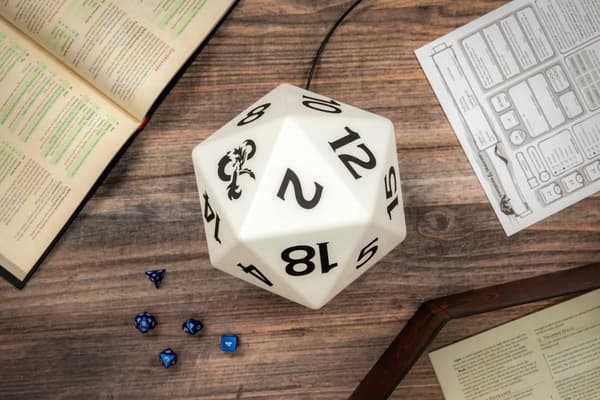 Paladone - D20 färgskiftande strålkastare - USB-driven