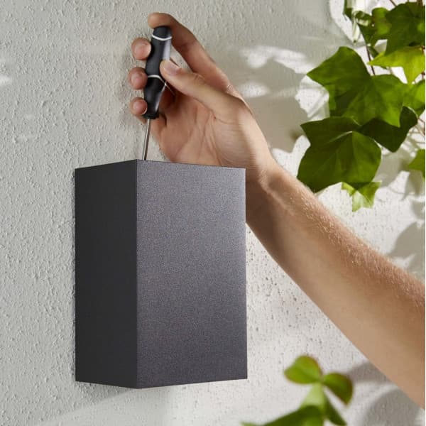 Philips Resonate HUE Outdoor smart spotbelysning, 18 cm, antracitgrå