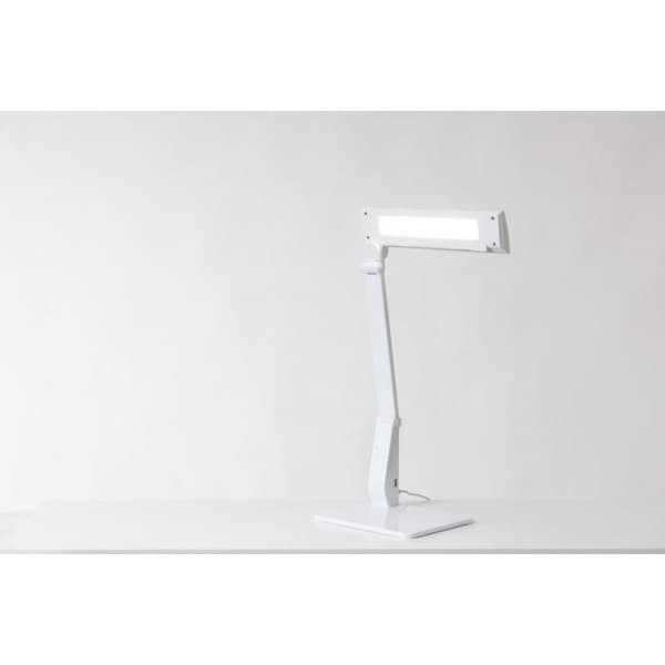 Innolux Tokio Bright -pöytävalaisin ja kirkasvalo, USB-latausportilla