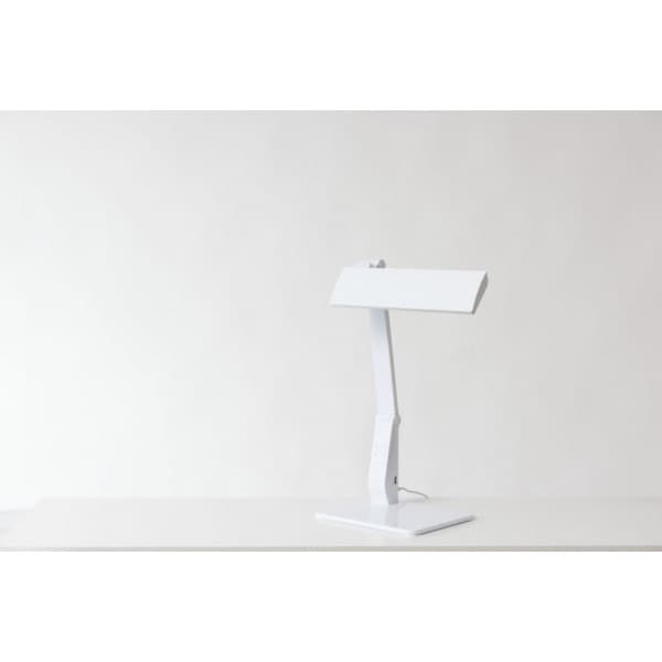 Innolux Tokio Bright -pöytävalaisin ja kirkasvalo, USB-latausportilla