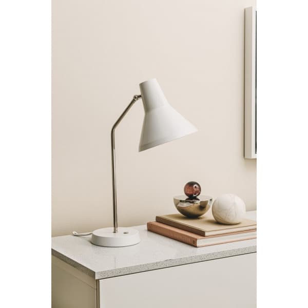 Innolux Carin -bordlampe, E27, hvid/messing