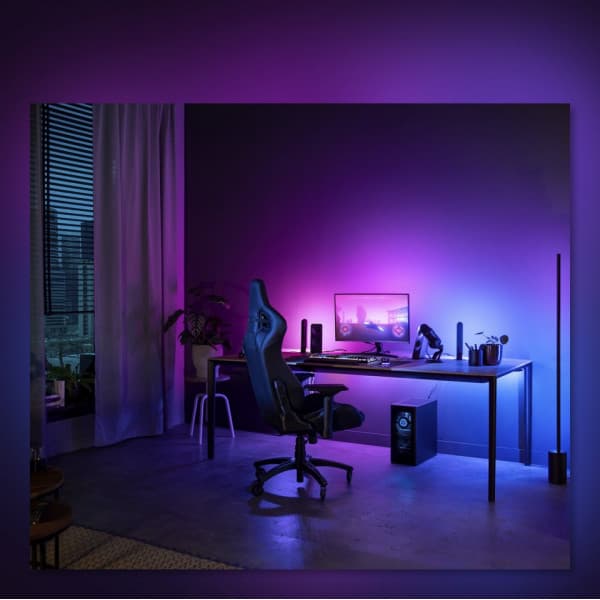 Philips Hue LightStrip Gradient til PC - intelligent LED-lysstrimmel, til 32" skærm