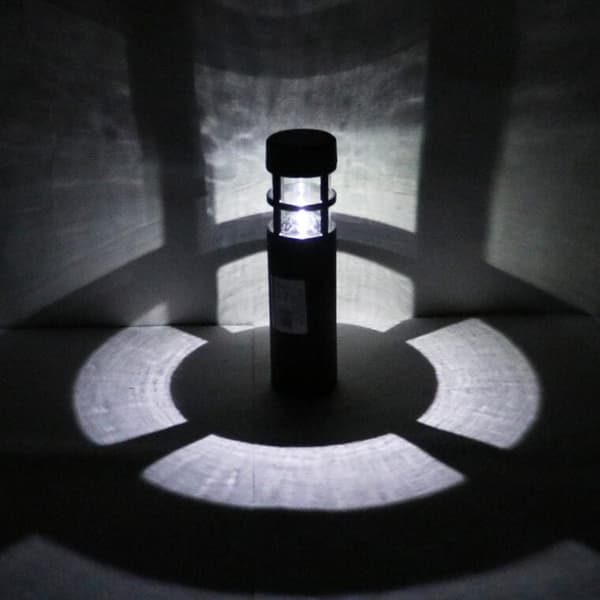 Enkel Goliath Solar Garden Lamp i Svart