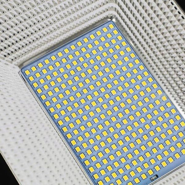 STOR LED SOLGATALYKTA UTOMHUS KRAFTFULL 5000W LYKTA MED SENSOR