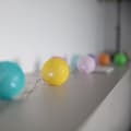 Miniatyrbillede 3 af 4: Solcellelyskæde - LUMISKY - MIMY COLORS SOLAR - 3,80 m - Vatrondeller - 10 pærer - Varm hvid LED
