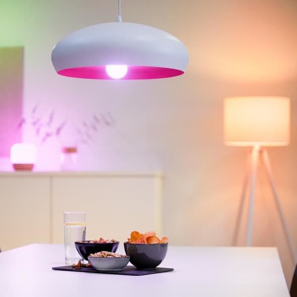 WiZ Color smartpære E27 60W